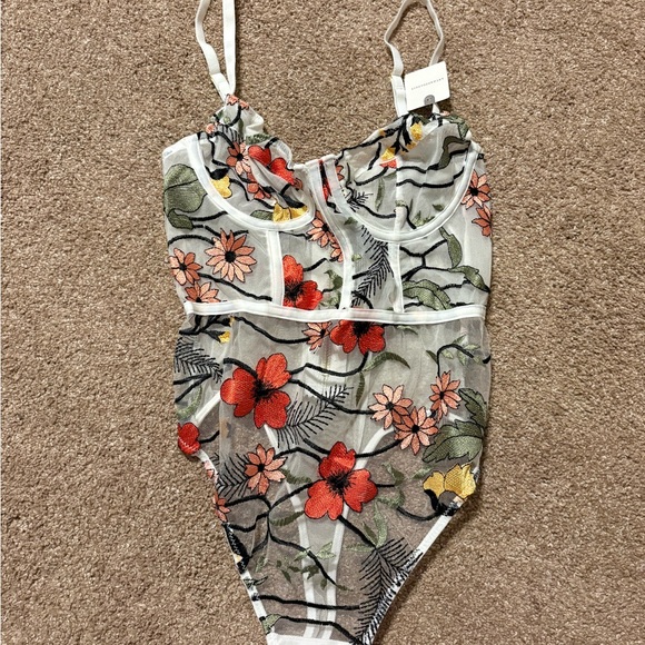 By Anthropologie Floral Mesh Bodysuit - NWT - XS - Picture 4 of 8